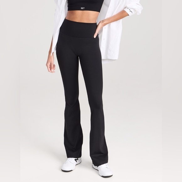 SET Active Pants - SET ACTIVE Sportbody Flare Legging - Black Small